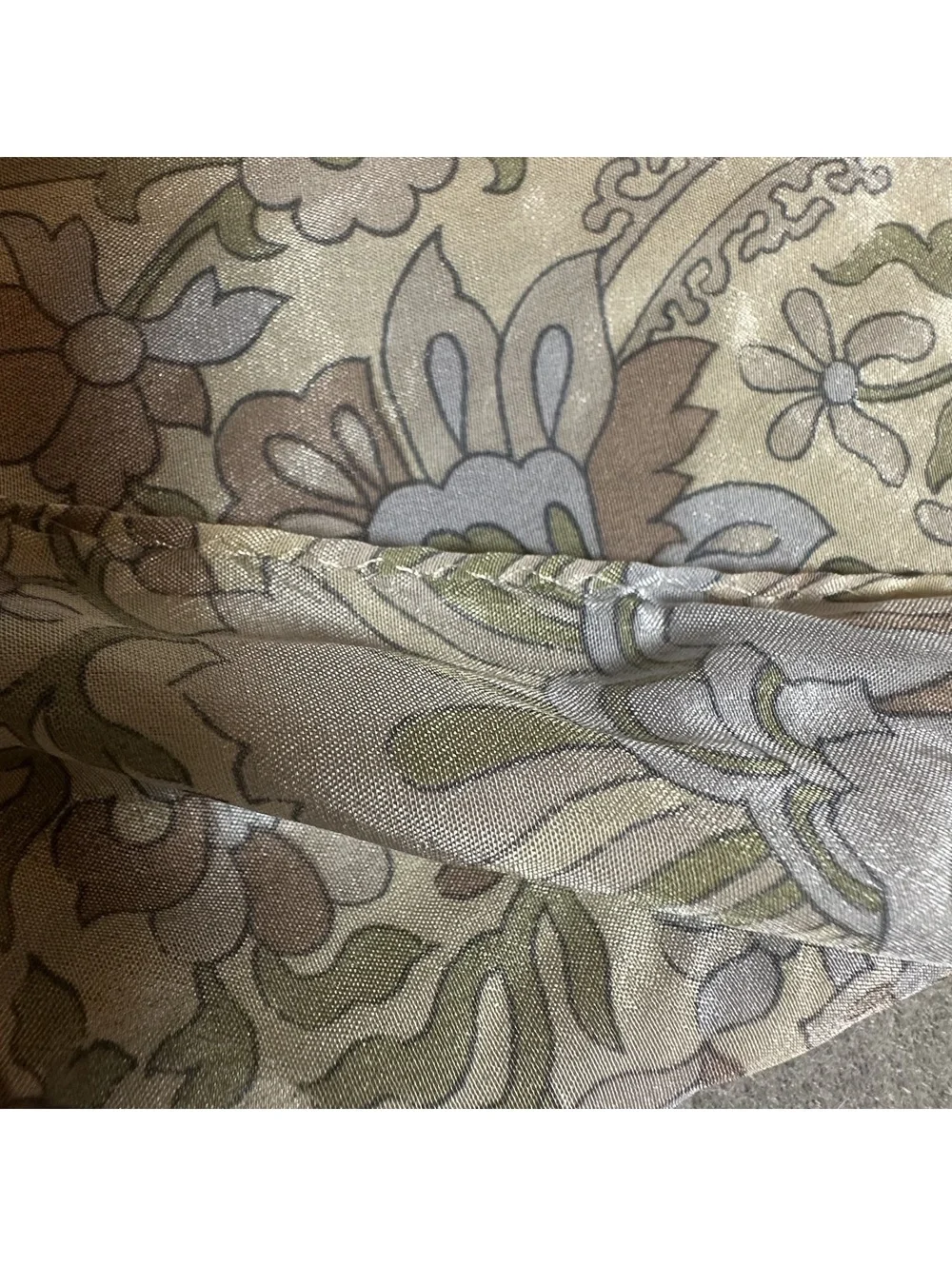 Vintage Lightweight Floral Patterned Scarf in Cream and Pastel Colors